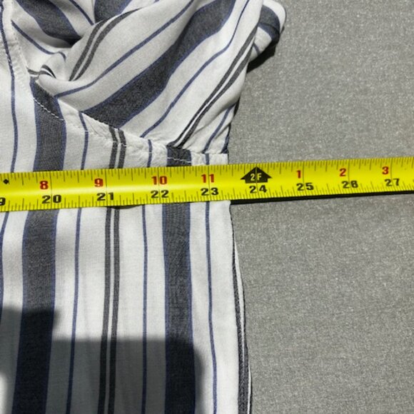 Closet Clearance Grey and White Button Down Long Sleeve Tie waist Shirt - Picture 9 of 11